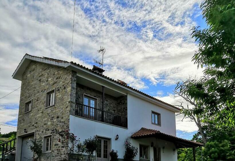 مبيت وإفطار O Bilhó