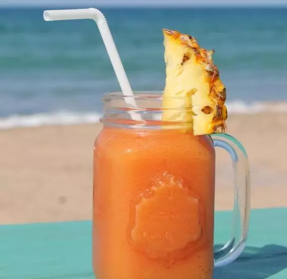 Aamiaismajoitus (B&B) Vitamin Sea Beach Cabana