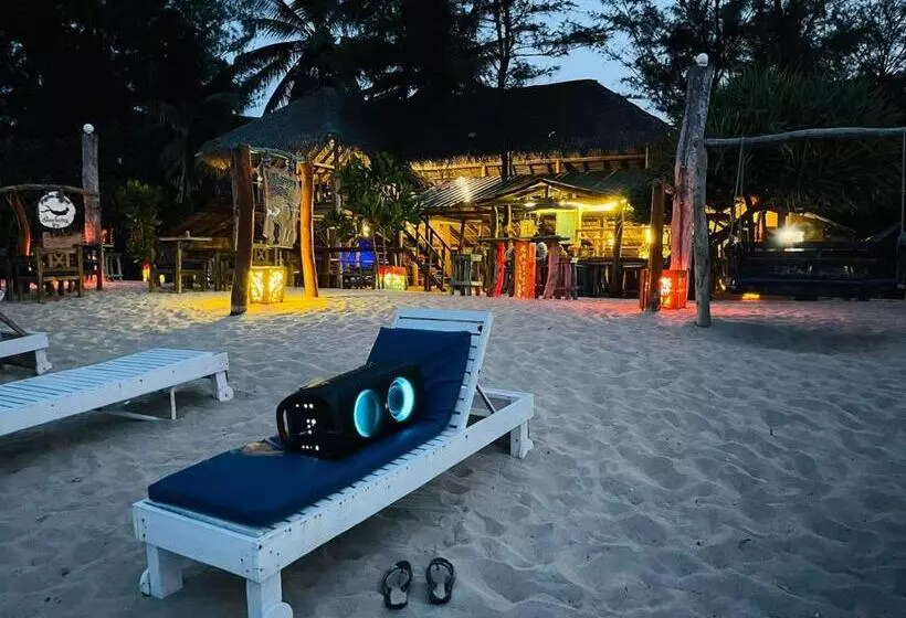 Aamiaismajoitus (B&B) Vitamin Sea Beach Cabana