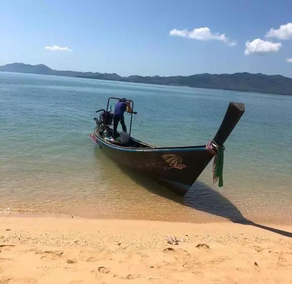 Hotelli Antonio S Ko Yao Noi Bed & Pool