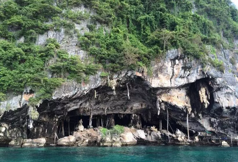 Hotelli Antonio S Ko Yao Noi Bed & Pool