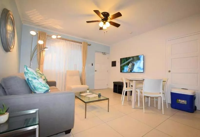هتل Arena Condos Aruba Few Steps From Eagle Beach!