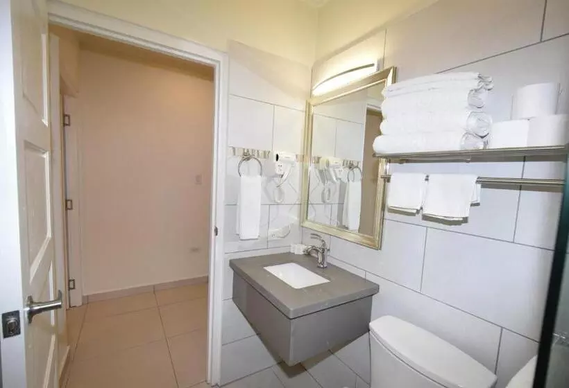هتل Arena Condos Aruba Few Steps From Eagle Beach!