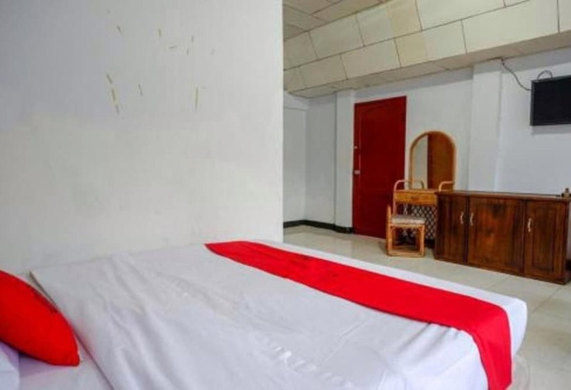 בית מלון כפרי Capital O 91073 Rantepao Lodge