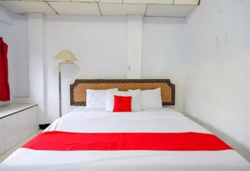 ホテル Capital O 91073 Rantepao Lodge