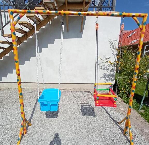 ペンション Agro Privat