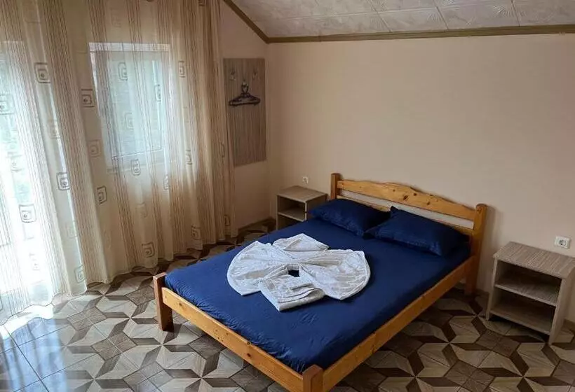 ペンション Casa Radoi