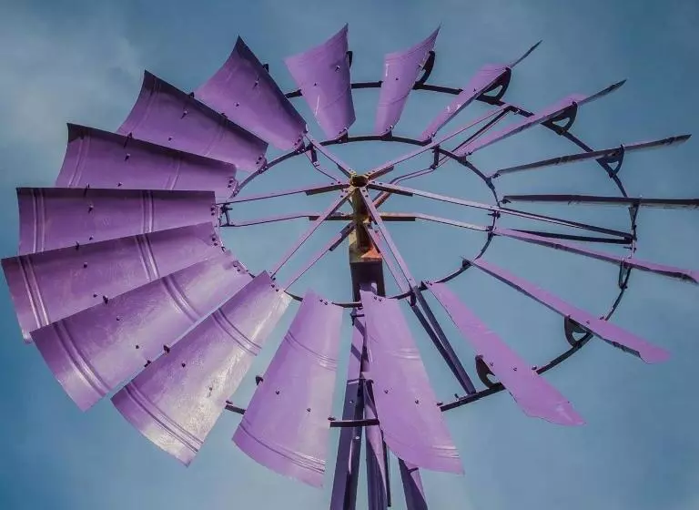 Majatalo The Purple Windmill
