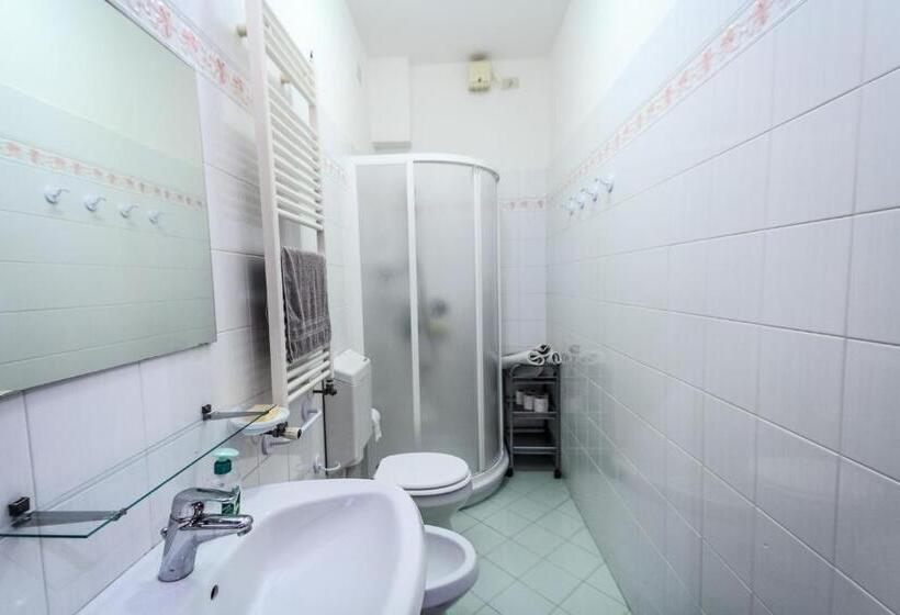 Pensjonat Camera Privata A 20 Metri Dal Mare