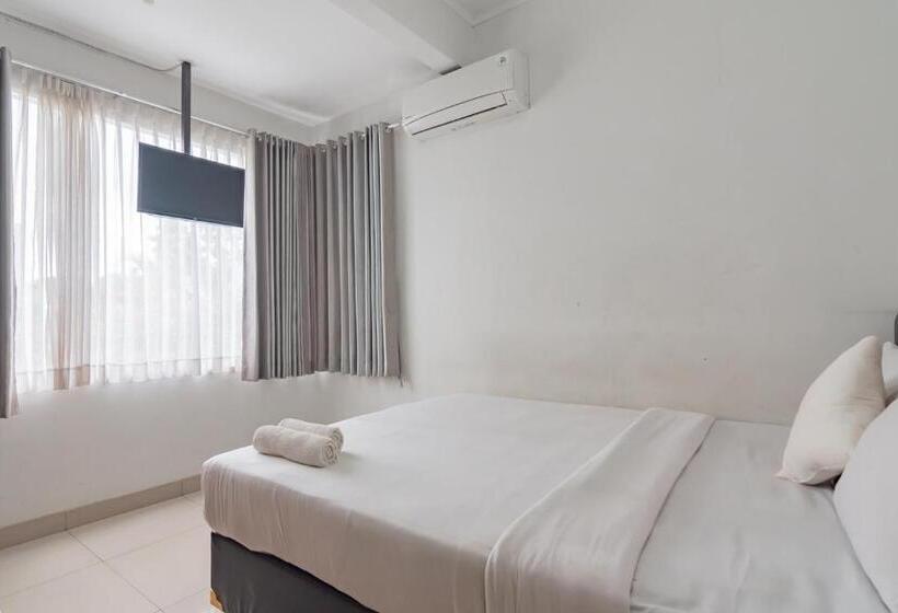 בית מלון כפרי Imelda Residence Setrasari Redpartner