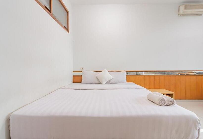 בית מלון כפרי Imelda Residence Setrasari Redpartner