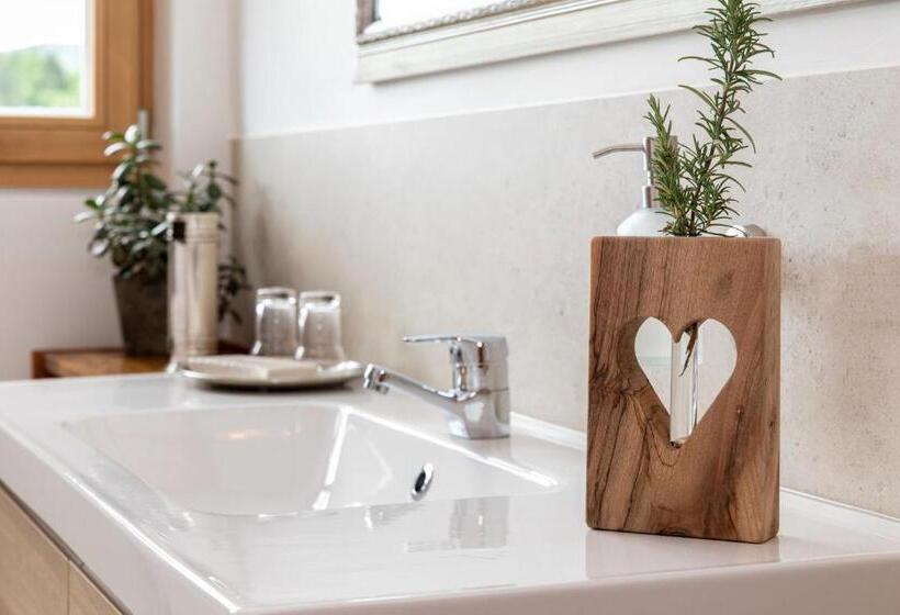 פנסיון Weinhof Narat Zitz