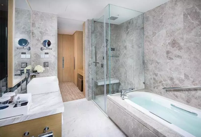 ホテル Inzone Royal Plaza S