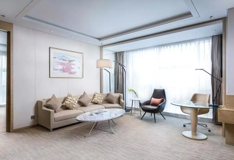 ホテル Inzone Royal Plaza S