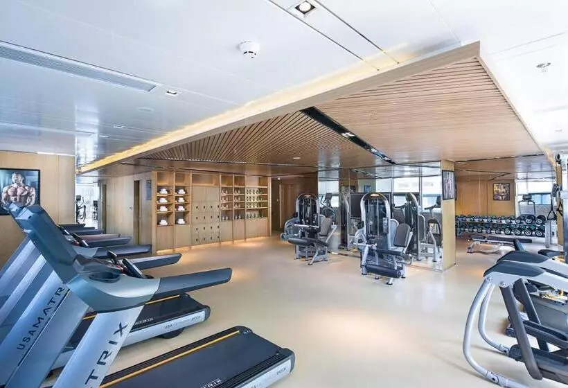 ホテル Inzone Royal Plaza S