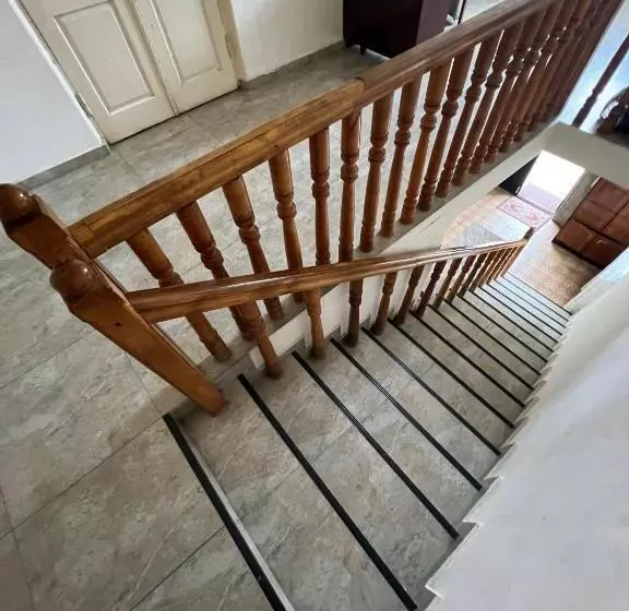 پانسیون Medea S Guest House