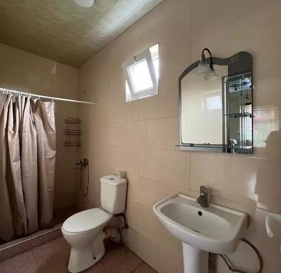 پانسیون Medea S Guest House