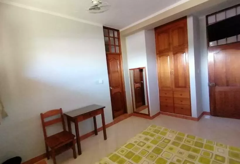 ユースホステル Rosa Victoria