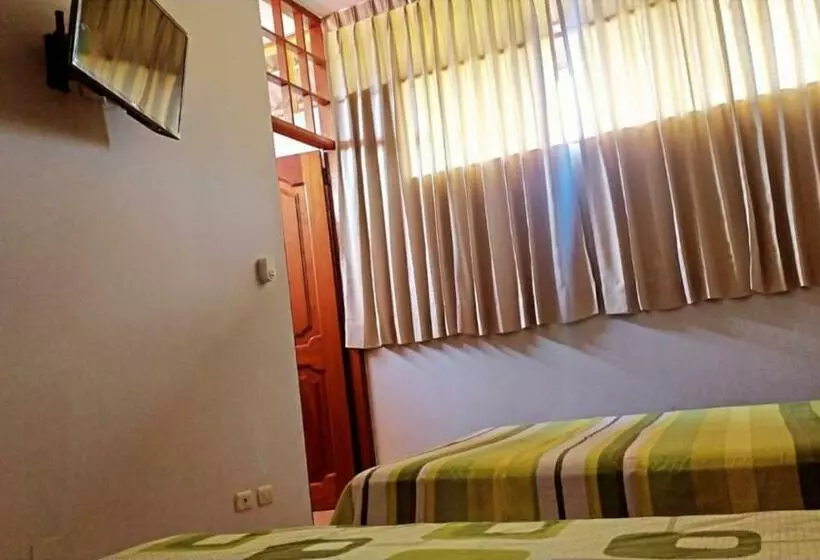 ユースホステル Rosa Victoria