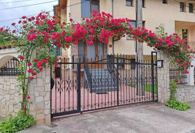 پانسیون Guest House Benita   стаи за гости