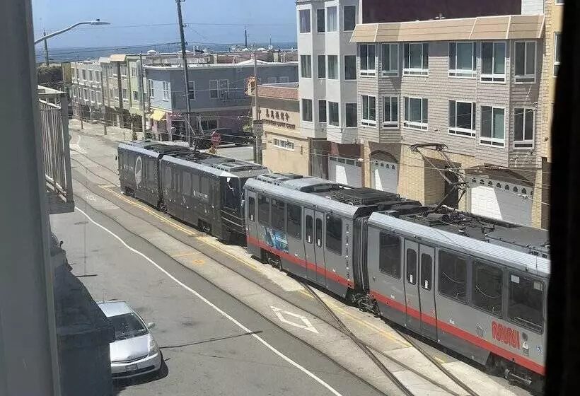 モーテル Ocean Inn