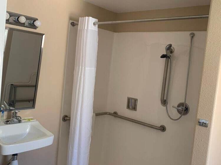 فندق Beverly Lodge