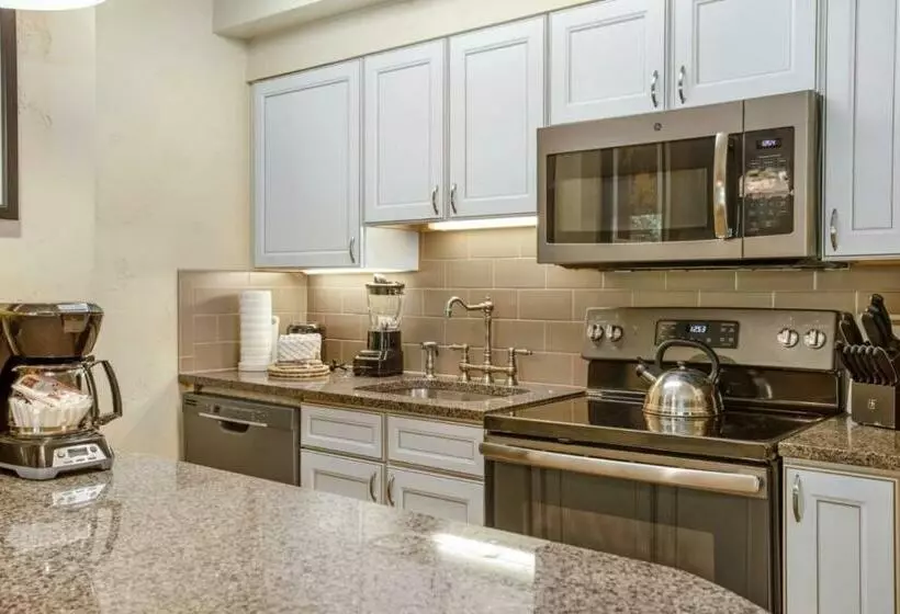 Hotelli Bluegreen S Streamside At Vail