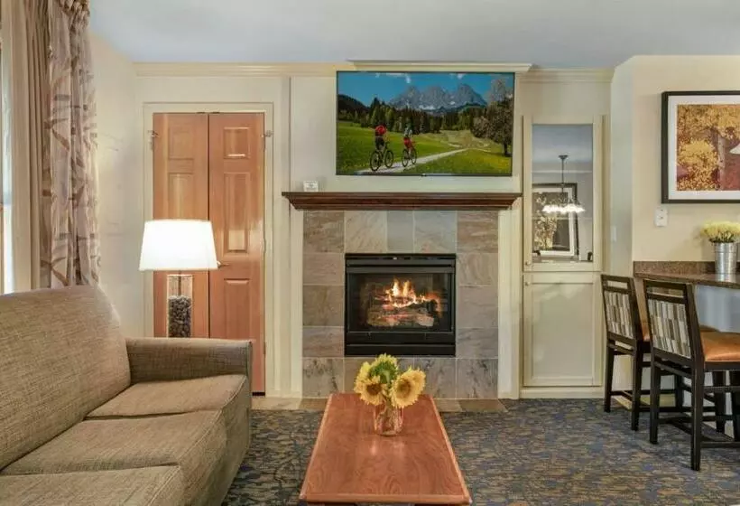 Hotelli Bluegreen S Streamside At Vail