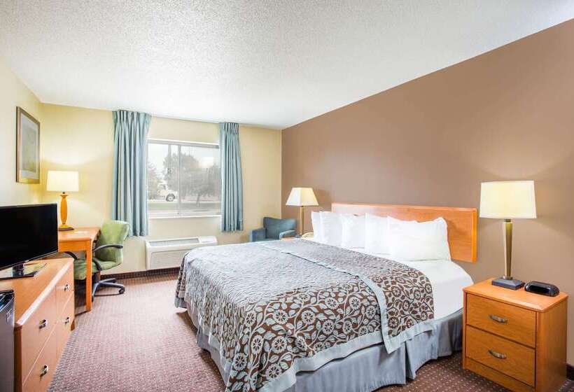 Отель Days Inn By Wyndham Evansdale Waterloo