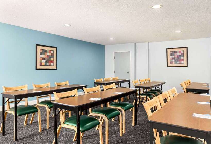 فندق Days Inn By Wyndham Shallotte