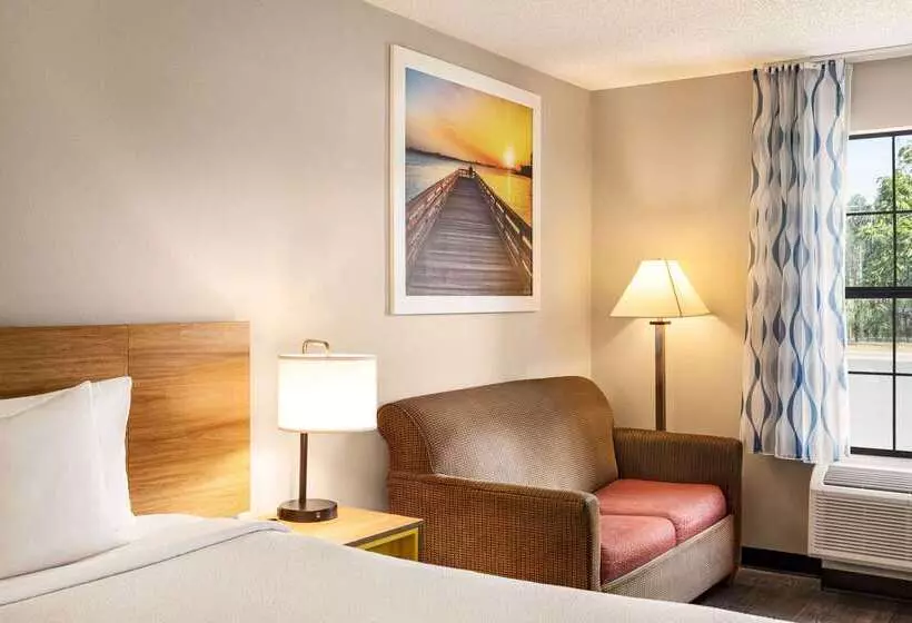 ホテル Days Inn By Wyndham Shallotte