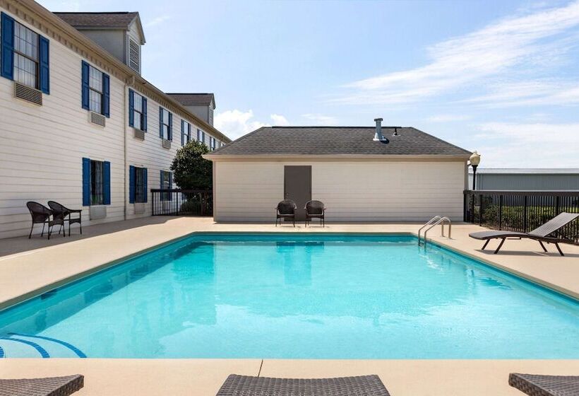 فندق Days Inn By Wyndham Shallotte