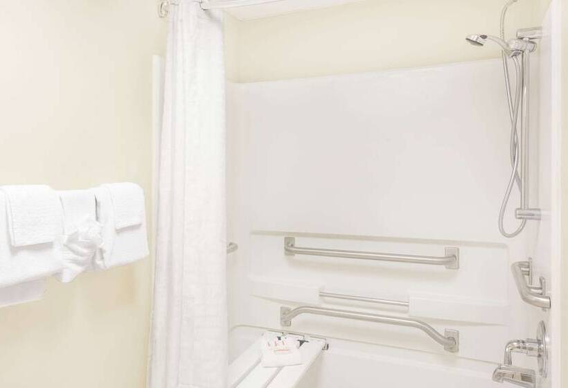 فندق Days Inn By Wyndham Shallotte