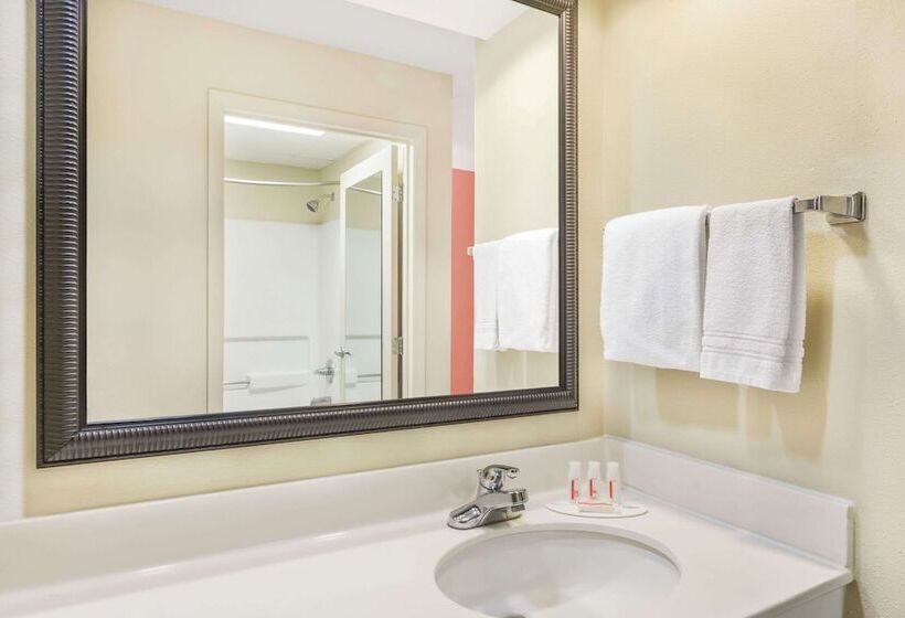 فندق Days Inn By Wyndham Shallotte