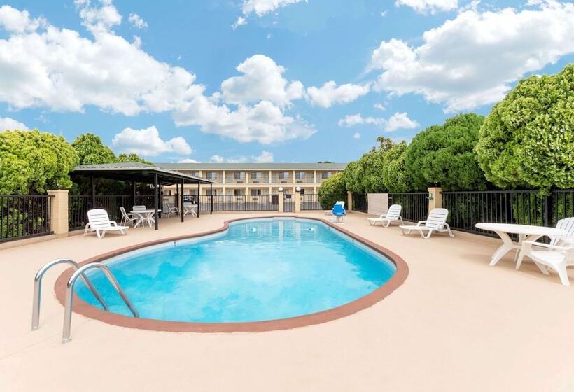 בית מלון כפרי Days Inn By Wyndham Snyder