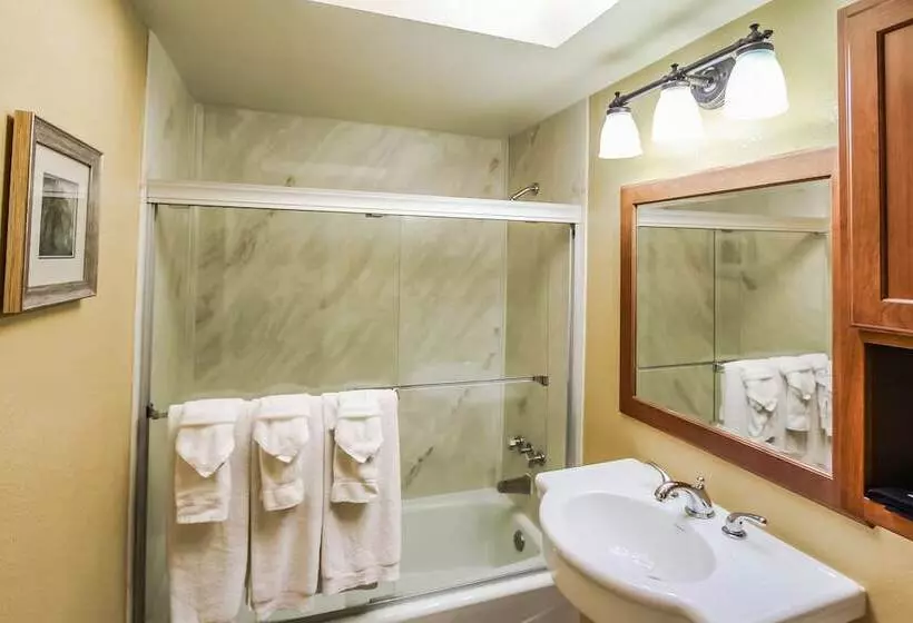 Hotelli Desert Isle Resort