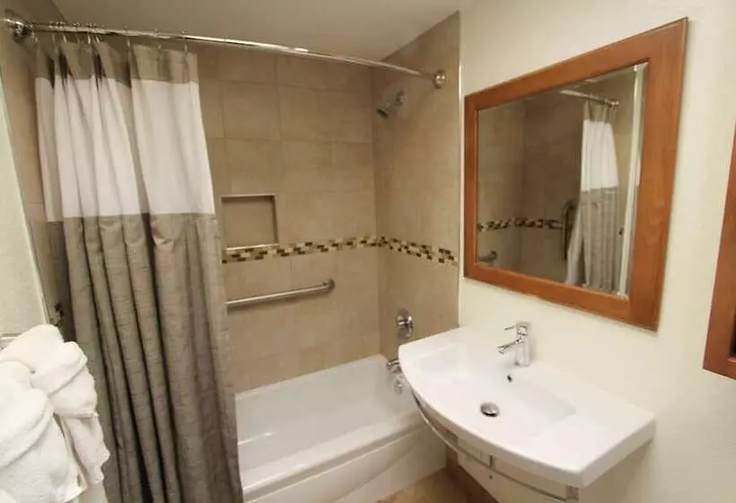 Hotelli Desert Isle Resort