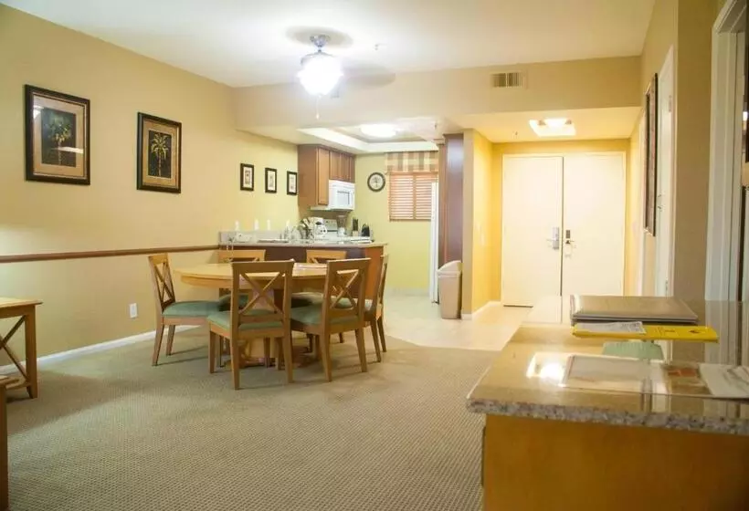 Hotelli Desert Isle Resort