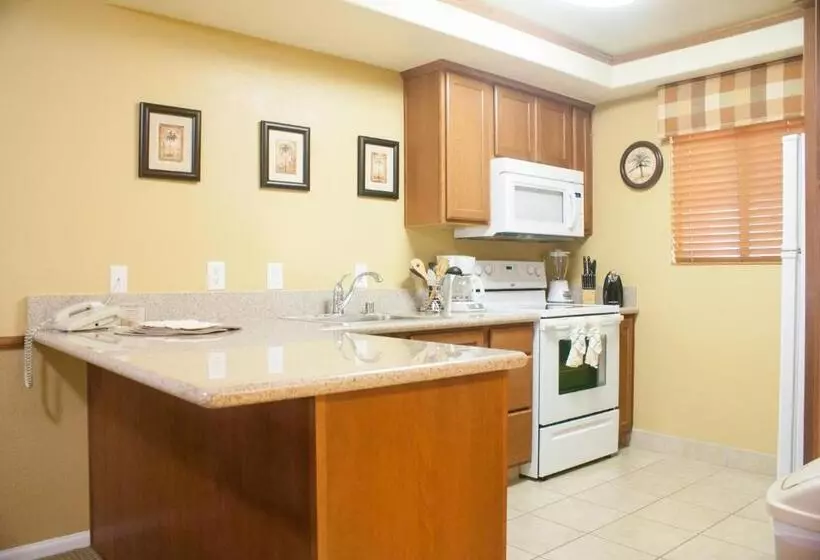 Hotelli Desert Isle Resort