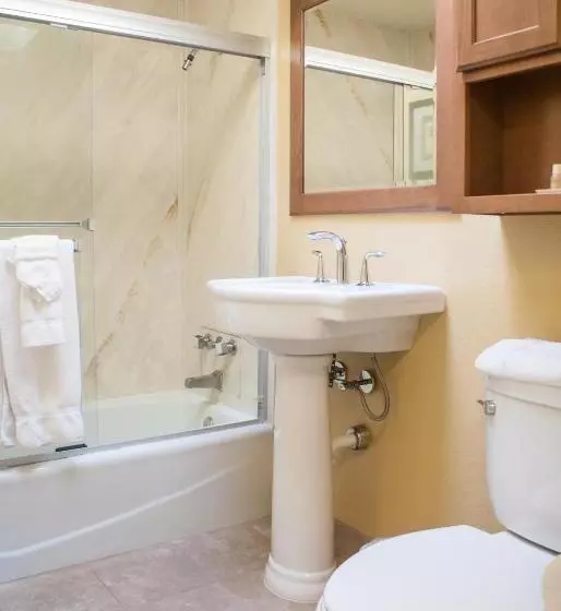 Hotelli Desert Isle Resort