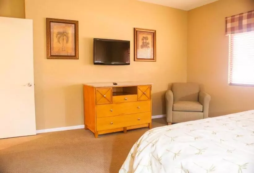 Hotelli Desert Isle Resort