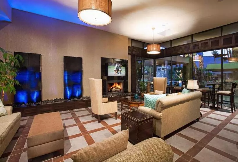 Hotelli Desert Isle Resort