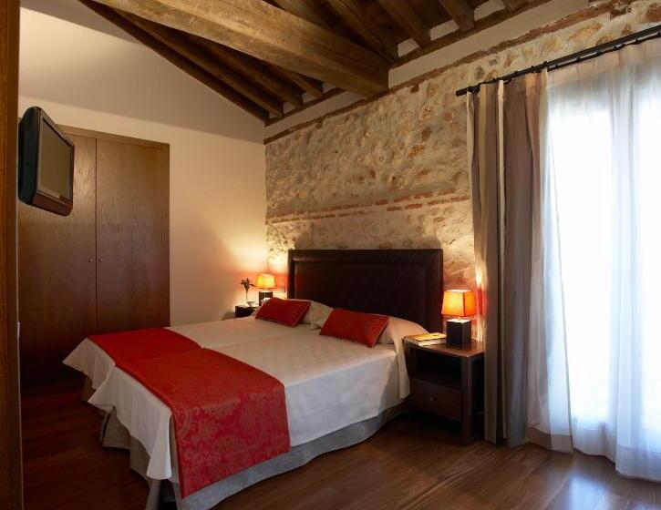 فندق El Pontifical