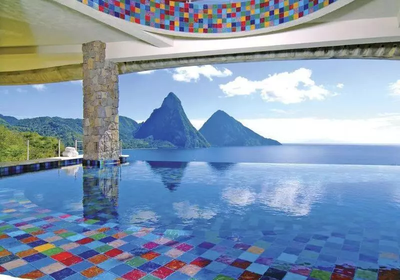 هتل Jade Mountain