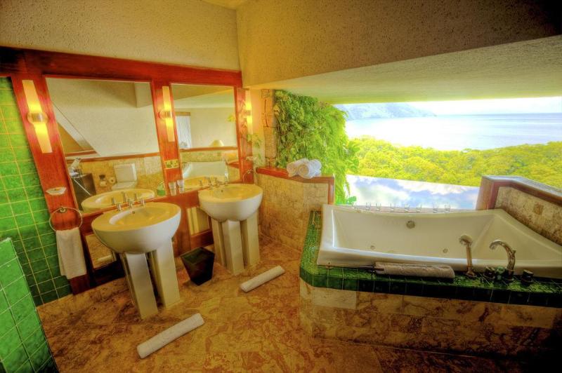 هتل Jade Mountain