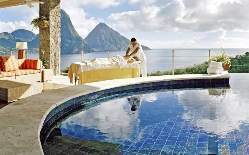 هتل Jade Mountain