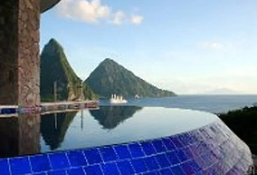 Hotelli Jade Mountain