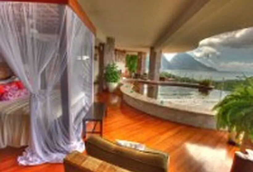Hotelli Jade Mountain