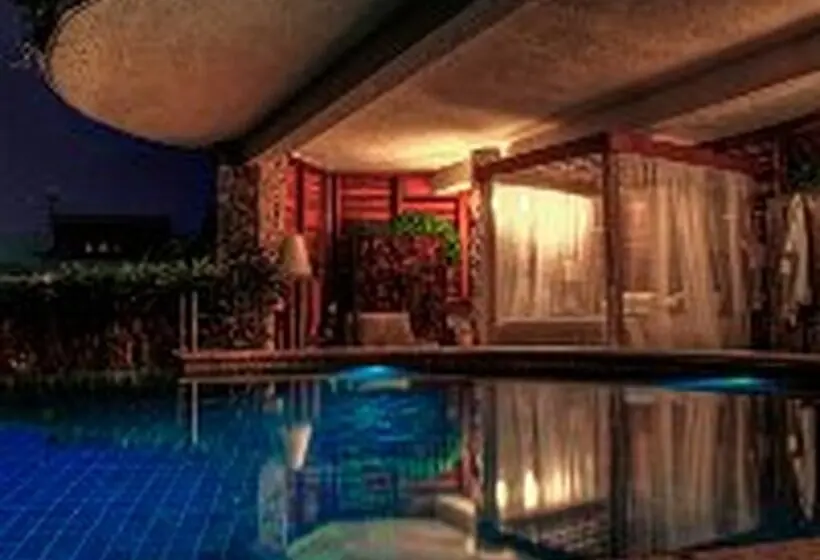 Hotelli Jade Mountain