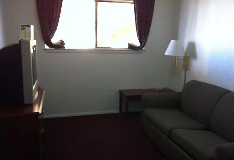 ホテル Oaktree Inn And Suites